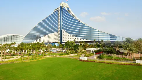 Jumeirah Beach Hotel Dubai