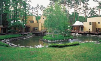 Forest Village (in Fuji Premium Resort)
