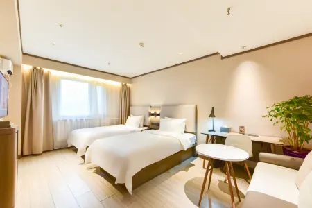 HanTing Hotel (Xining Haihu New Area Wanda Plaza West) Отели рядом с достопримечательностью «Huangshui Forest Park»