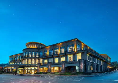 Golden Shining Gulf Hot Spring Resort Hotel - 4-Star