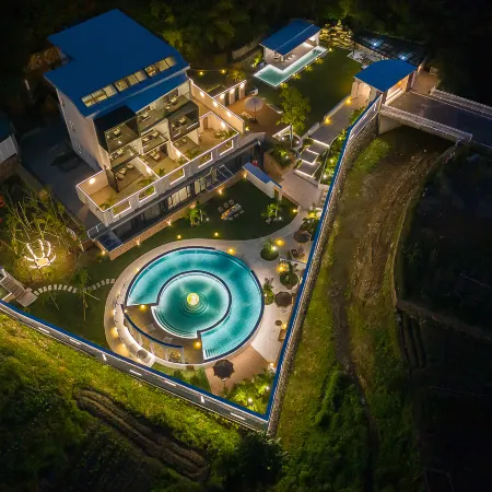 Moganshan Grassland Homestay · Suxi Private Soup Hot Spring Garden Villa