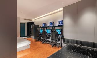 Yueta X E-sports Hotel (Sports Center)