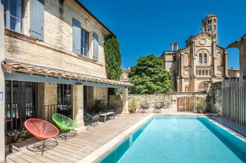 Boutique Hôtel Entraigues Hotels in Arpaillargues-et-Aureillac