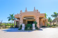 Safari Hotel and Villas powered by Cocotel Hotels near Hidden Garden