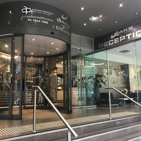 Oaks Melbourne on Collins Suites Отели рядом с достопримечательностью «Аквариум Мельбурна»