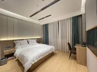 Hotel Sodombaj Hotels in Xinlong County