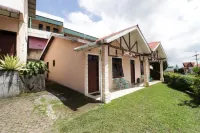 Villa Keluarga BRE Batunanggar Hotels in Gundaling I