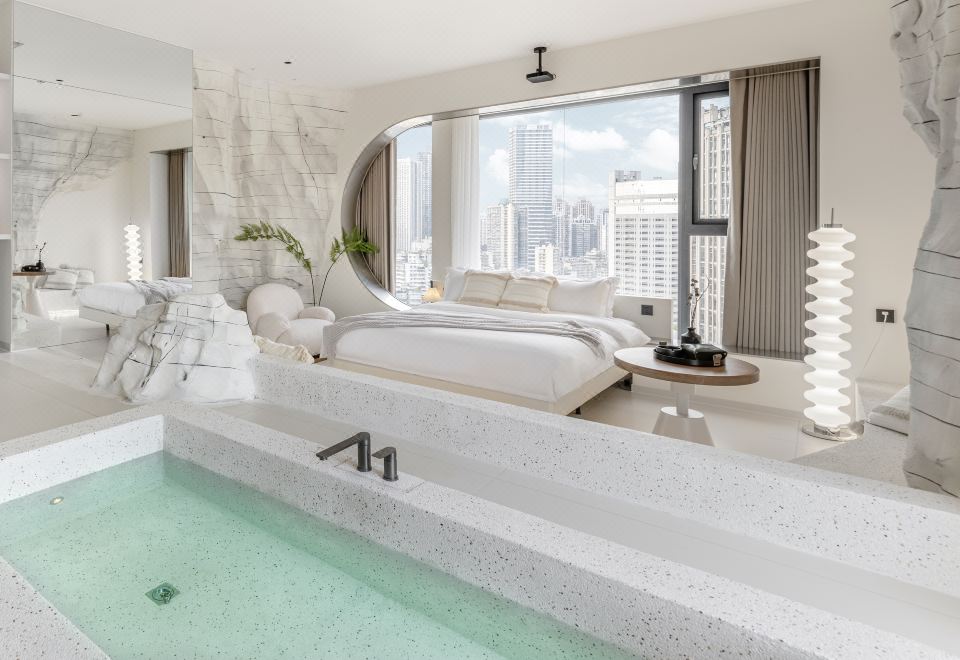 YOLO 스카이라인 리버뷰 디자이너 호텔의 감각적인 로비