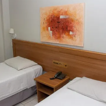 Hotel Golden Park Rio de Janeiro Aeroporto By Nacional Inn Отели рядом с достопримечательностью «Лестница Селарона»