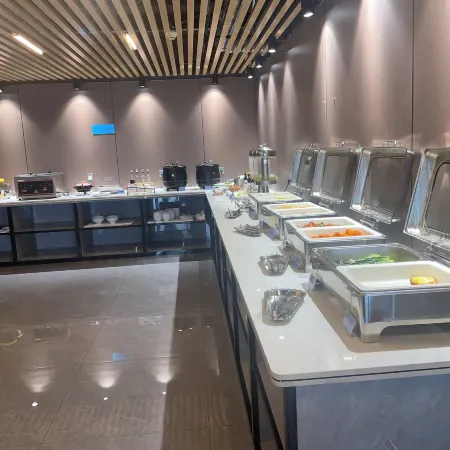 Yeste Yestour Hotel (Bobai Jinxiuxiang Commercial Plaza)