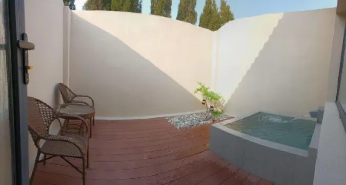 Dalian Jingtang Hot Spring Hotel