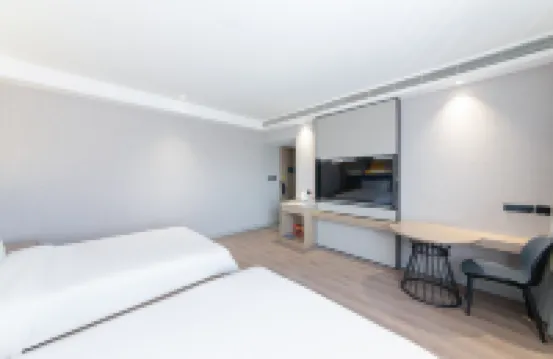 7Days Inn Hotel (Alxa Left Banner Kaiyuan Shopping Plaza)
