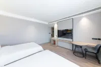 7Days Inn Hotel (Alxa Left Banner Kaiyuan Shopping Plaza)