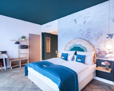 Holiday Inn - the niu, Flower Konstanz by IHG Hotel di Konstanz