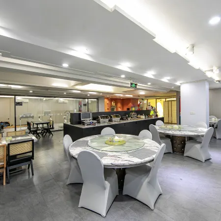 Higher Boutique Hotel