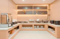 GreenTree Inn Express Hotel (Xinghua Yingwu Middle Road Zheng Banqiao Former Residence) - 2-Star