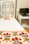 Champs Elysees Charming (2 Bedrooms and 1 Living Room) - Condos