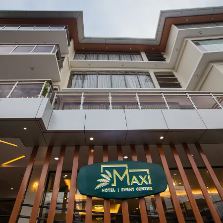 Maxi Hotel and Event Center Отели рядом с достопримечательностью «St. Joseph The Worker Cathedral»