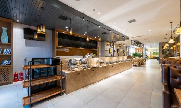 Huayi Collection Hotel (Beijing Xinguozhan Capital Airport)