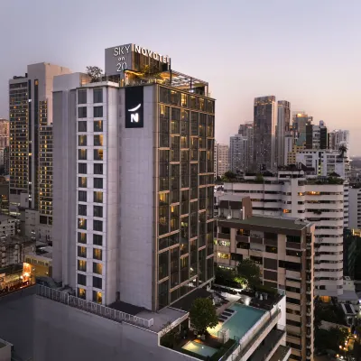 Novotel Bangkok Sukhumvit 20 Hotels near Phrom Phong BTS Station