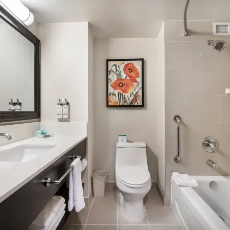 Holiday Inn Vancouver-Centre (Broadway) by IHG