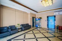 Hello Hotel (Xuzhou Railway Station SUNINNG plaza Shop)