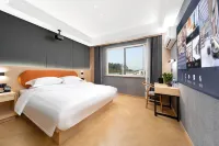 Home Inn UP Huaxuan Collection Hotel (Songyang Zhenan Tea Market)