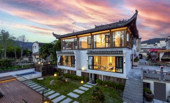 Hongcun Xiyun Yingyue Holiday Select Intelligent High-end Designer Homestay