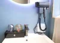 이롱 R.윤 호텔 (허페이 우리먀오 지하철역) 안후이 공업경제직업기술학원-동구 주변 호텔