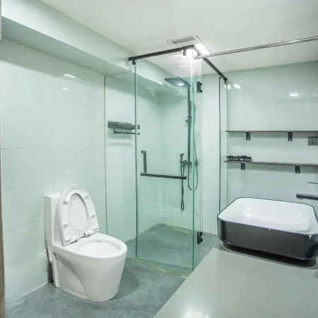 Feitian Holiday Hotel (Zhangye West High-speed Railway Station Bell and Drum Tower)