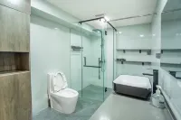 Feitian Holiday Hotel (Zhangye West High-speed Railway Station Bell and Drum Tower) Hotel di 