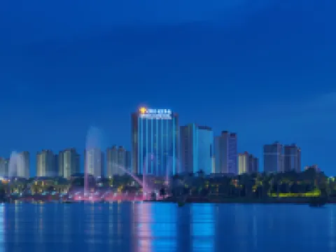 Empark Grand Hotel Hotels near Jiangbian Night Market