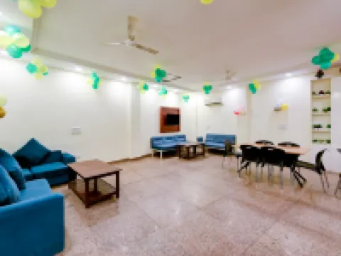 Hotel Edission View --Near Delhi Airport Hotel di New Delhi
