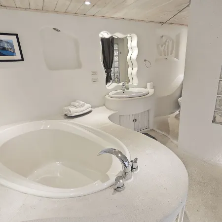 gold stone crescent moon light guesthouse Отели рядом с достопримечательностью «Музей золота»