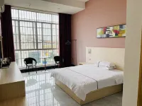 Yucheng Hotel - شرفة