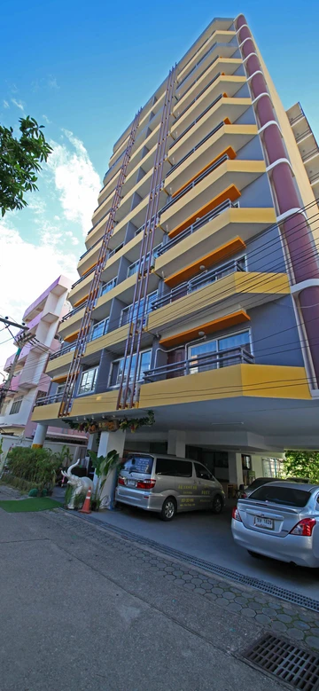 รูปภาพของเจด ทาวเวอร์