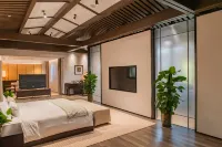 Guanhu Homestay Hotels in Longchang