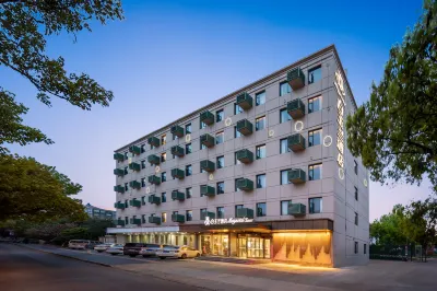 Magnolia Hotel (Shanghai Wusongkou International Cruise Terminal Baoyang Road Metro Station) Hotels in Baosteel Industrial Park