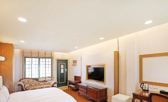 Baili Manor Cingjing