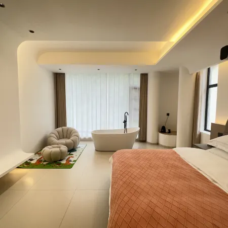 Junyuan Junxin Homestay (Zhongling Cableway)
