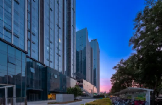 阿龍的家庭影音民宿（體育場地鐵站店）