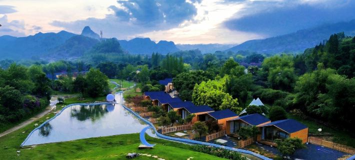 Huang Guo Shu Shan Yue Ji Mu Ye Fairy Tale Homestay Отели в г. Чжэньнин