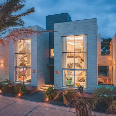 EUDAIMONIA Pool Villa(Hamdeok Beach) Hotels near منتزه دولهاربانغ