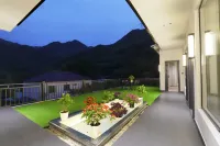 Anji Suishe · Light Luxury Garden Family Vacation (North Zhejiang Canyon Rafting Shop)