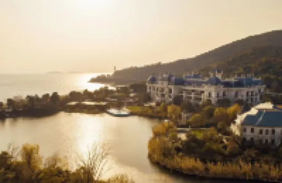 Rsun the Lakefort Hotel