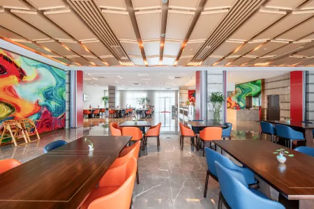 Liuzhouhui Boutique Hotel (Baota Park Store) Отели рядом с достопримечательностью «Gaochun Old Street»