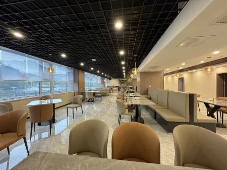 Tai Shan Grand Hotel Отели рядом с достопримечательностью «Shandong Science and Technology University East Campus»