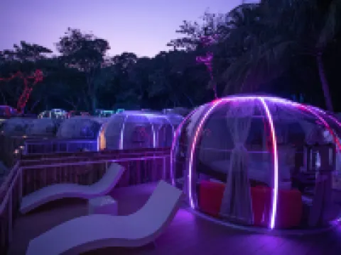 เกาะมันกลาง โรงแรมในอำเภอ แกลง