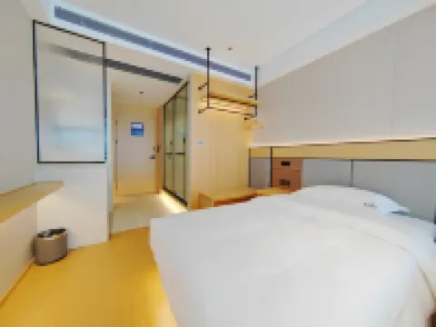 美度智能酒店(重慶江北國際機場寶聖湖地鐵站店)