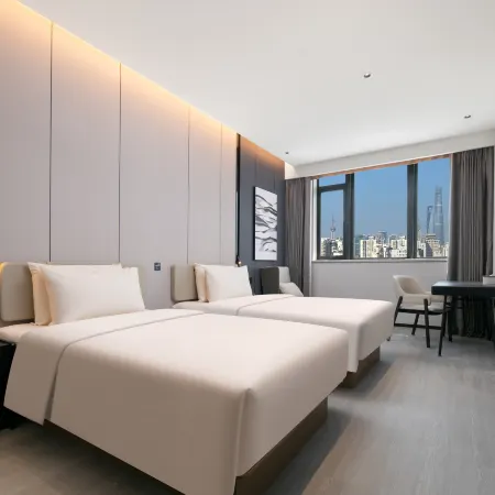 Atour Hotel  Jing'an Temple Nanjing West Road, Shanghai Отели рядом с достопримечательностью «Торговый центр Westgate»